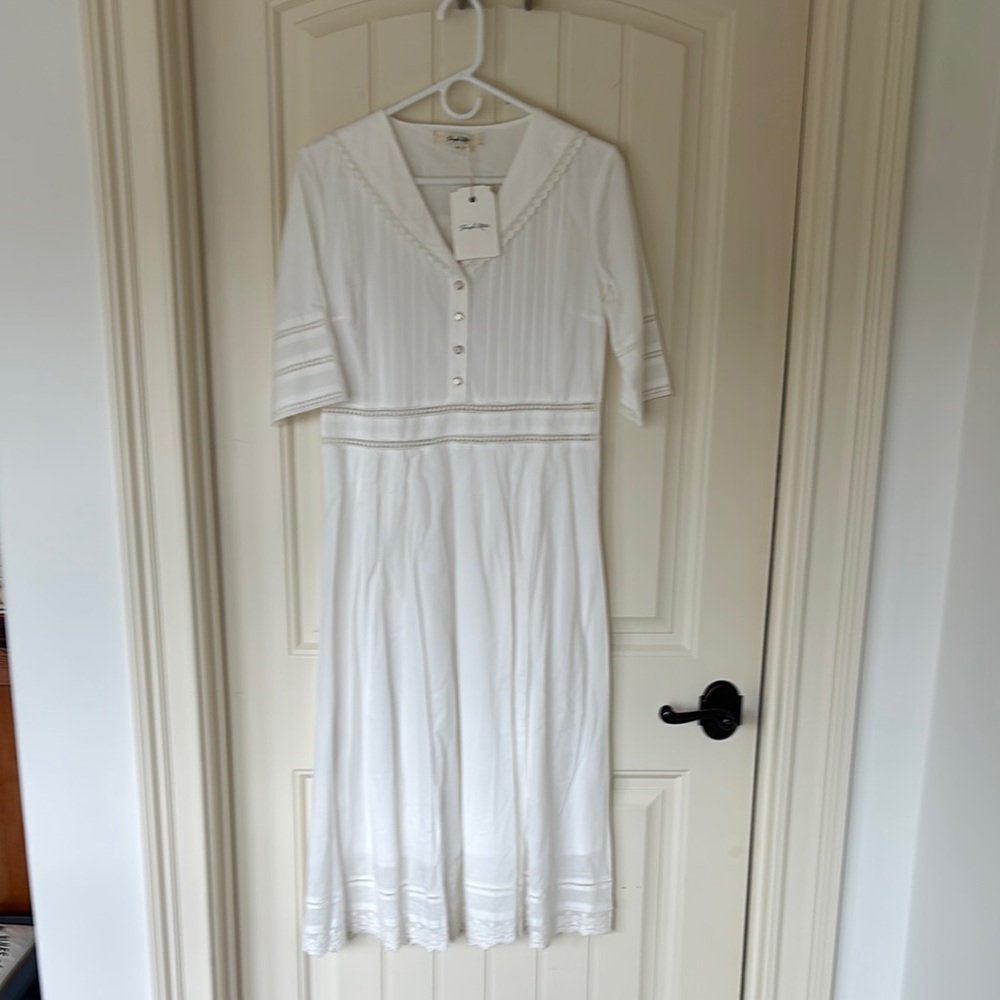 Elegant White Midi Dress